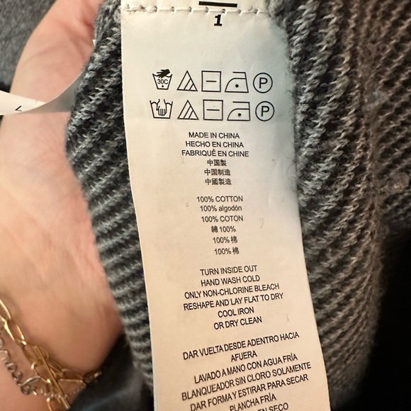 Michael Kors Men's Camouflage Sweater size Large EUC 100% cotton - Picture 4 of 4